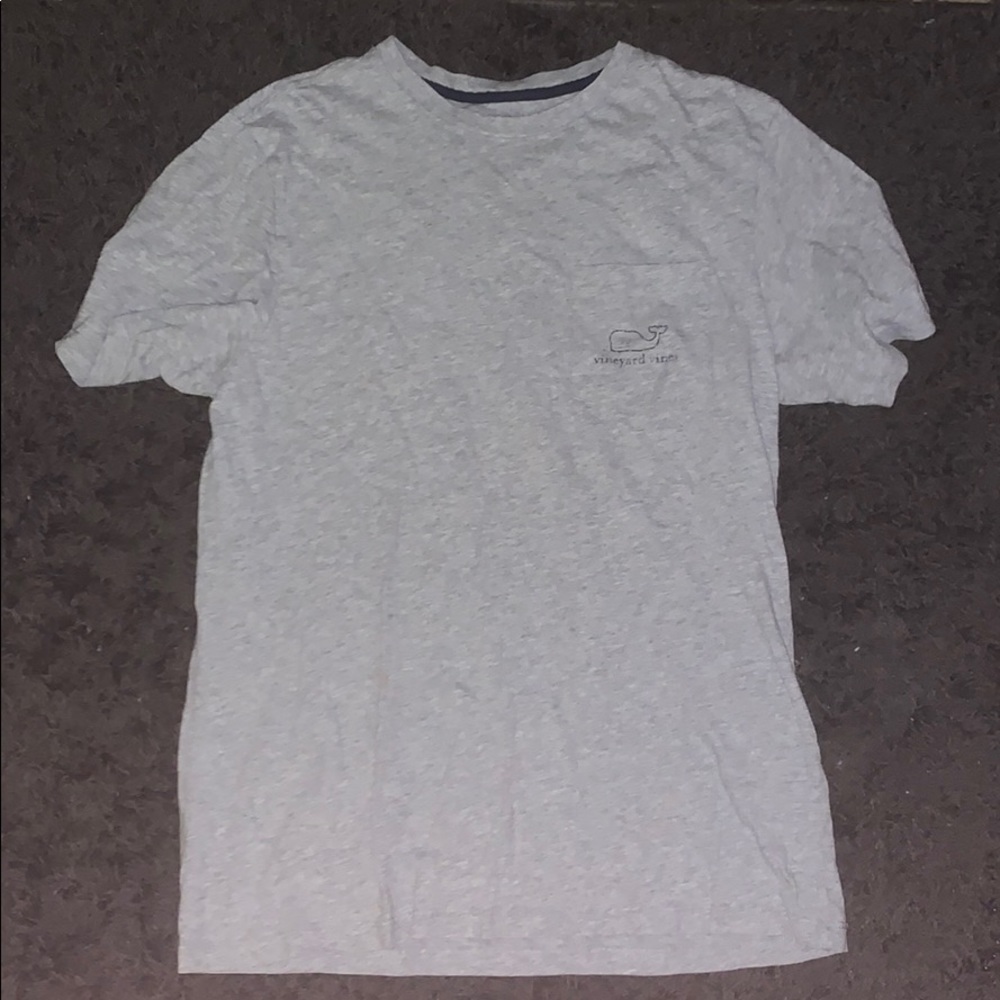 Vineyard Vines t shirt